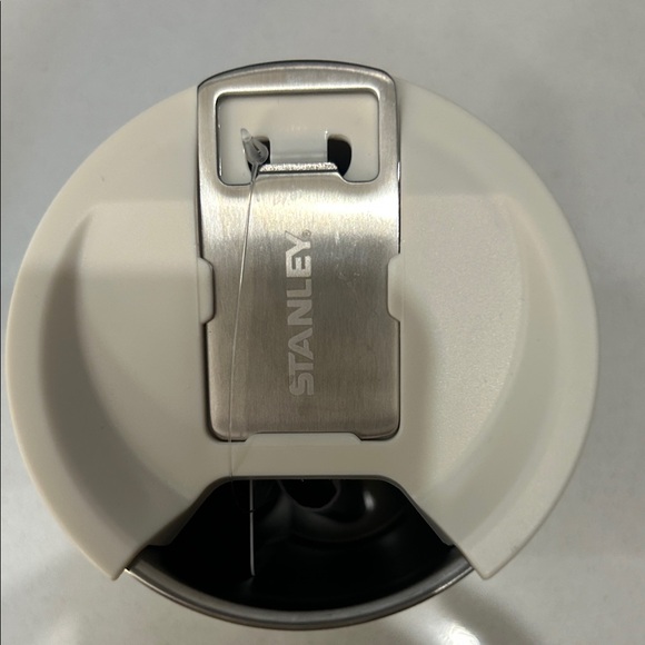 Stanley Classic Beer Pint - Silver and Cream - Picture 2 of 4